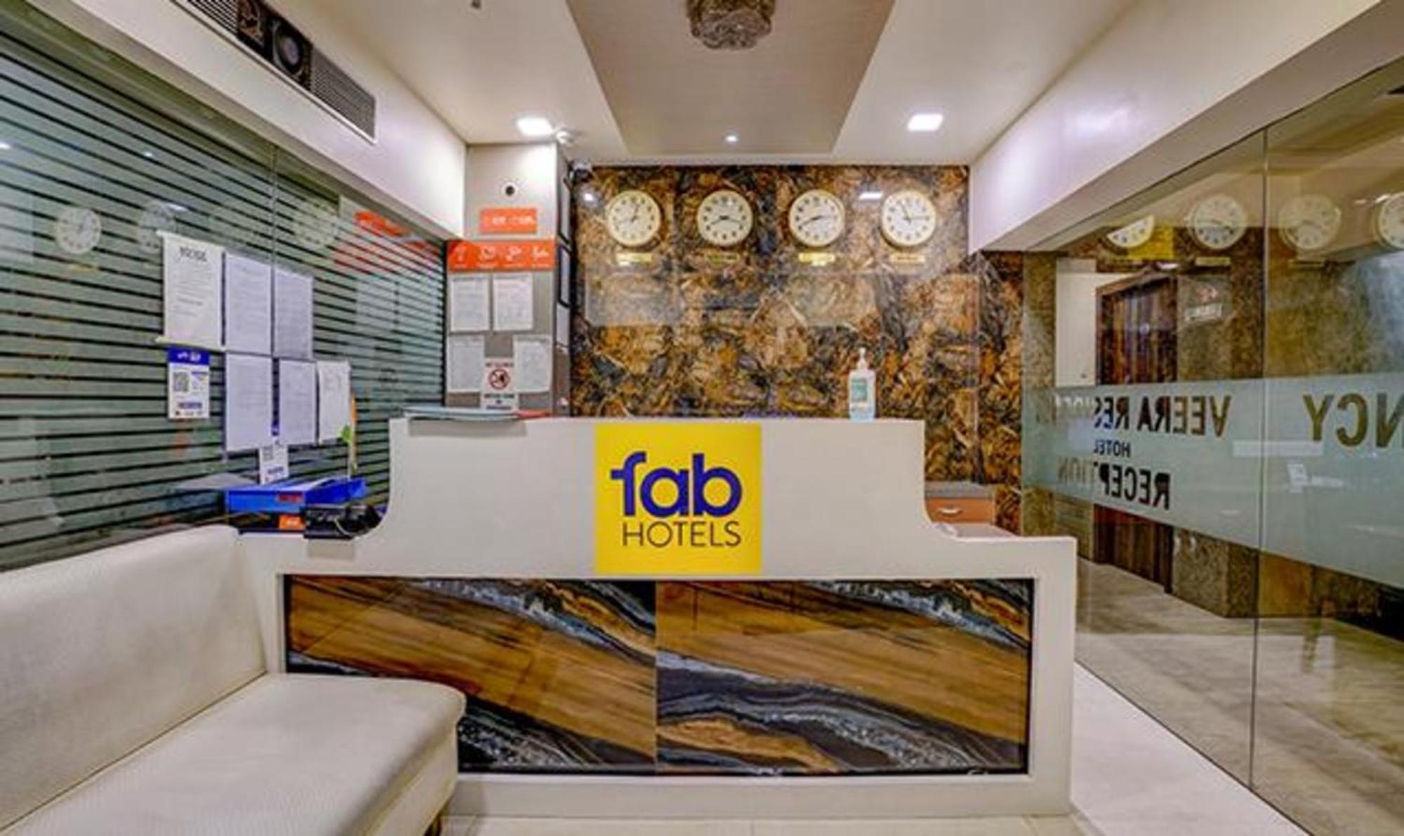 FabHotel Veera Residency Mumbai  Buitenkant foto